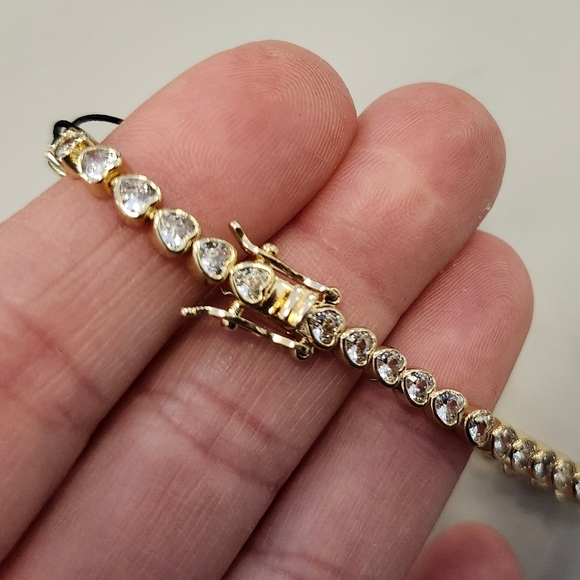 NWT Kate Spade Gold-Tone Cubic Zirconia Heart Tennis Bracelet - Picture 6 of 9